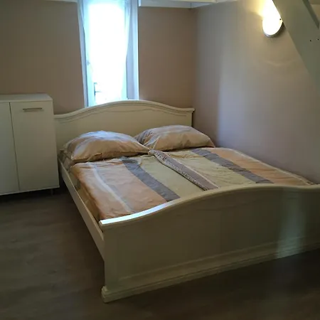 Casa de hóspedes Smeraldo Kastely Szallo