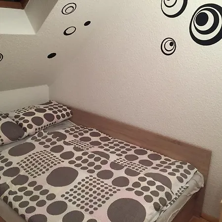 Smeraldo Kastely Szallo